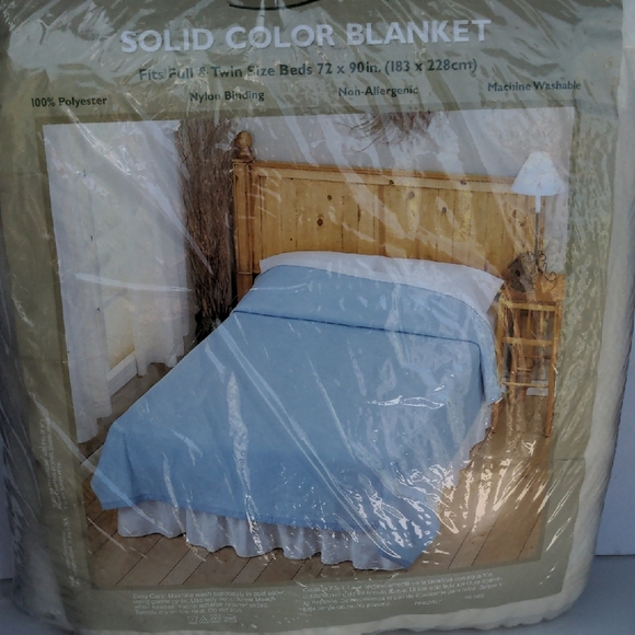 Home Essentials Cream Blanket Fits Full & Twin 72 X 90 In - Picture 1 of 5